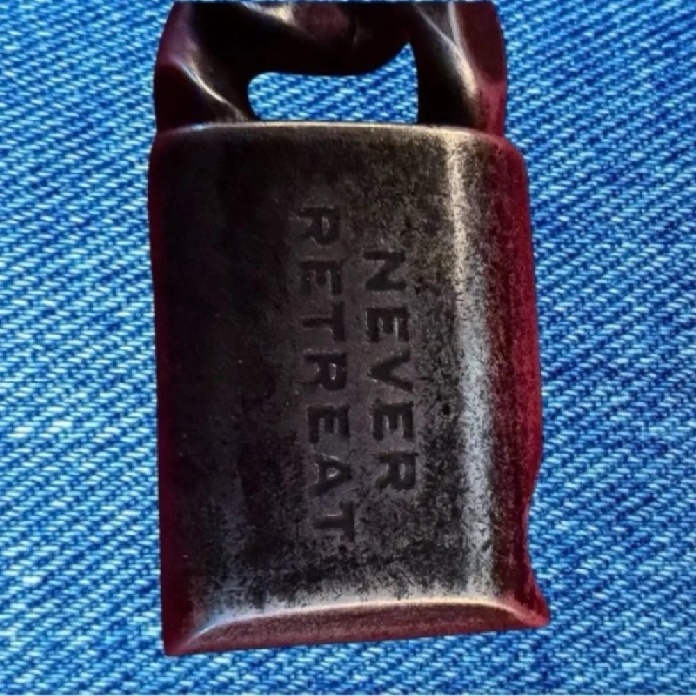 The Hero Company Knights Templar "Never Retreat, Never Surrender" Bracelet - Picture 4 of 6
